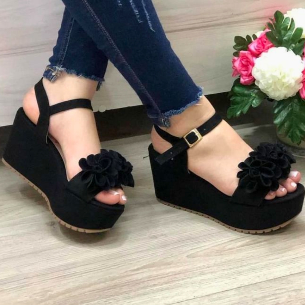 Flora Charm Flats by lesliech boutique