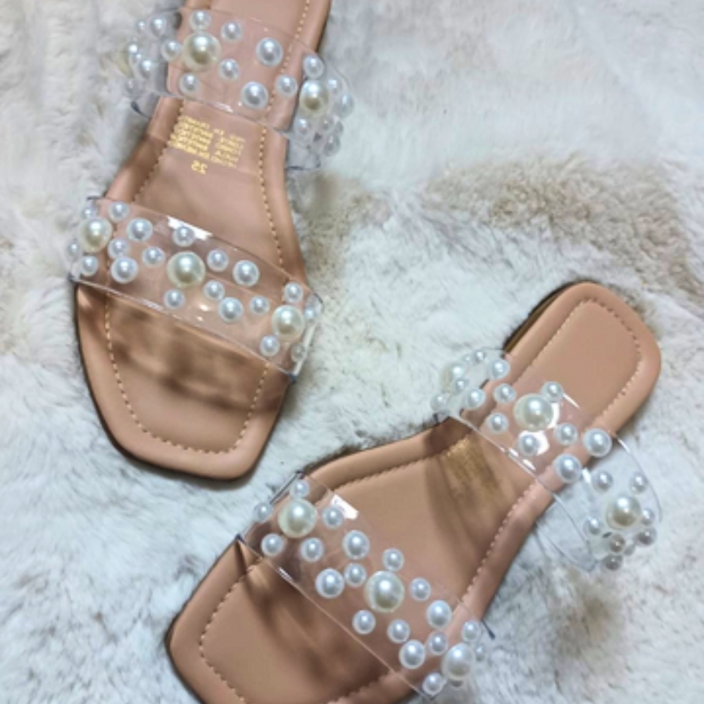 pearl dot lesliech boutique